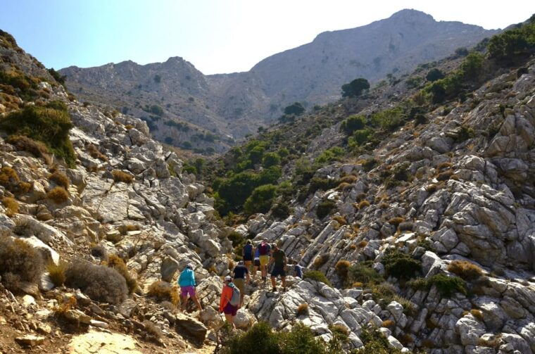 naxos-loop-trail-to-the-top-of-cyclades-where-zeus-grew-up