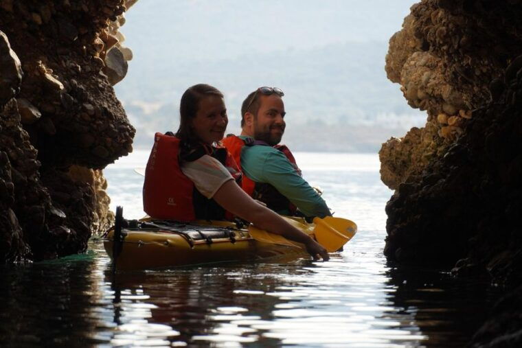 naxos-moutsouna-caves-sea-kayak-tour-snorkeling-picnic