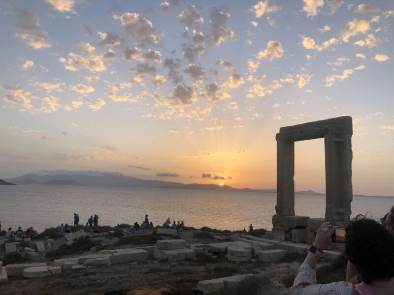naxos-old-town-castle-portara-guided-sunset-tour