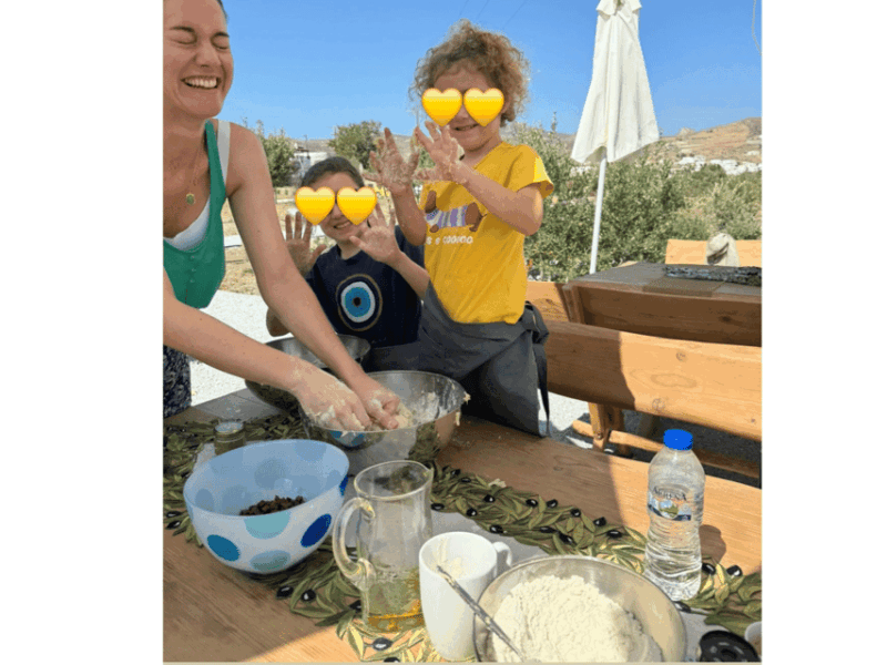 naxos-olive-oil-tasting-baking-at-eggares-olive-press