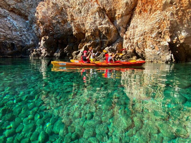 naxos-rhina-cave-and-coastline-sea-kayaking-tour