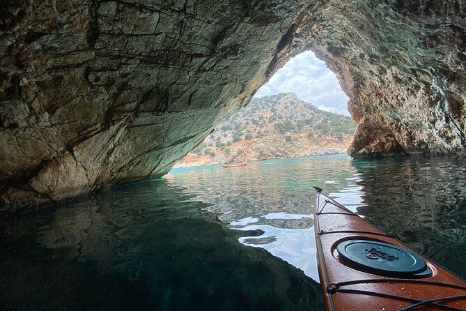 naxos-rhina-cave-sea-kayaking-tour