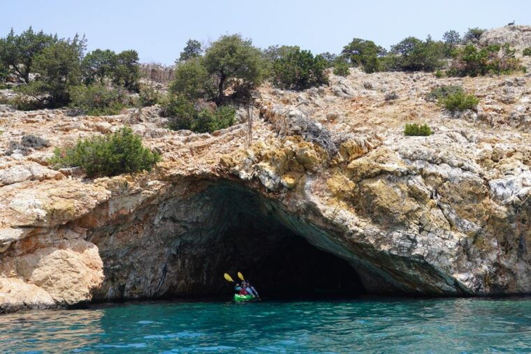 naxos-rina-cave-sea-kayak-tour-with-snorkeling-and-picnic