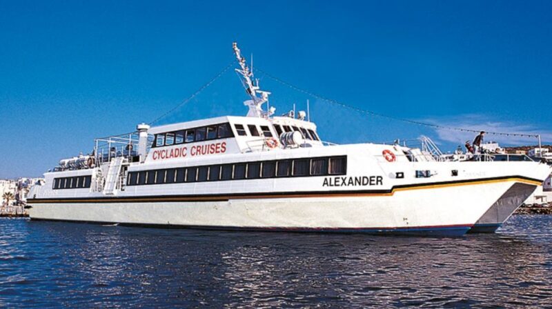 Naxos: Santorini Day Trip by Boat - FAQ