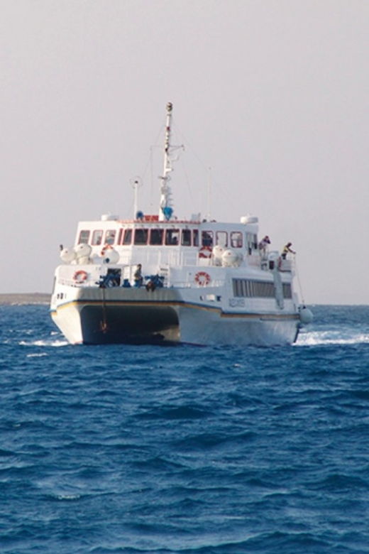 naxos-santorini-day-trip-by-boat-with-guided-tour