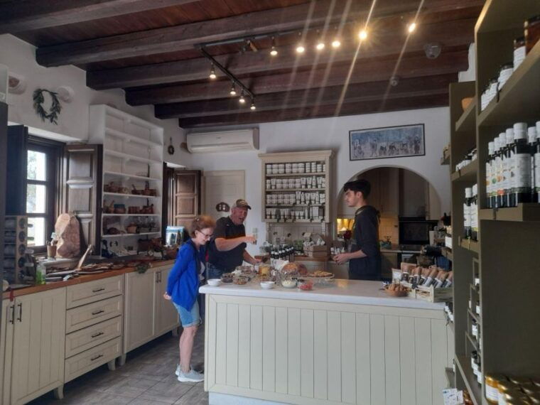 naxos-tour-with-statues-swimming-and-olive-oil-tasting