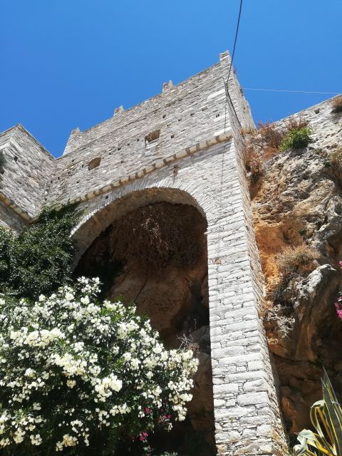 naxos-tour-with-statues-swimming-and-olive-oil-tasting