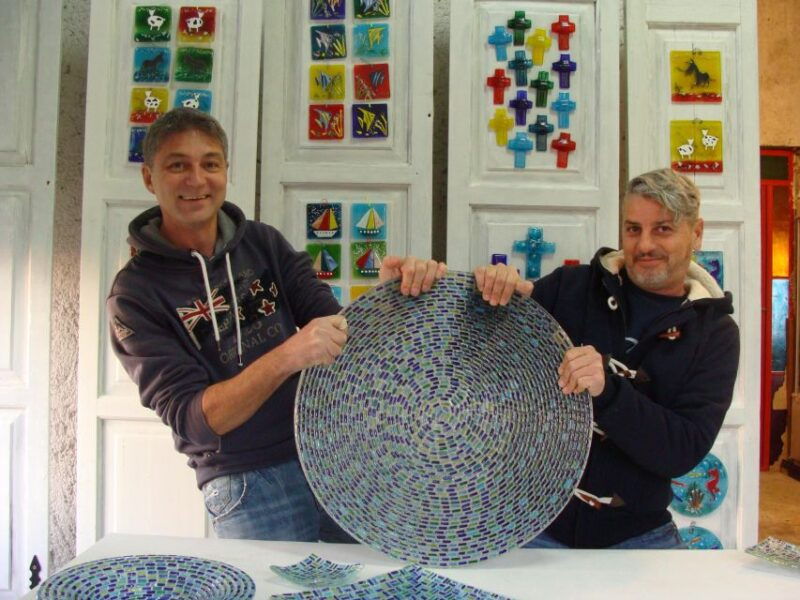 naxos-workshop-fusing-glass-in-galanado