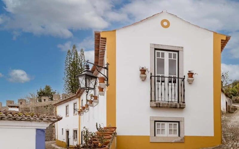 Nazaré, Alcobaça and Óbidos on a Luxury Mercedes - Why This Tour Works Well