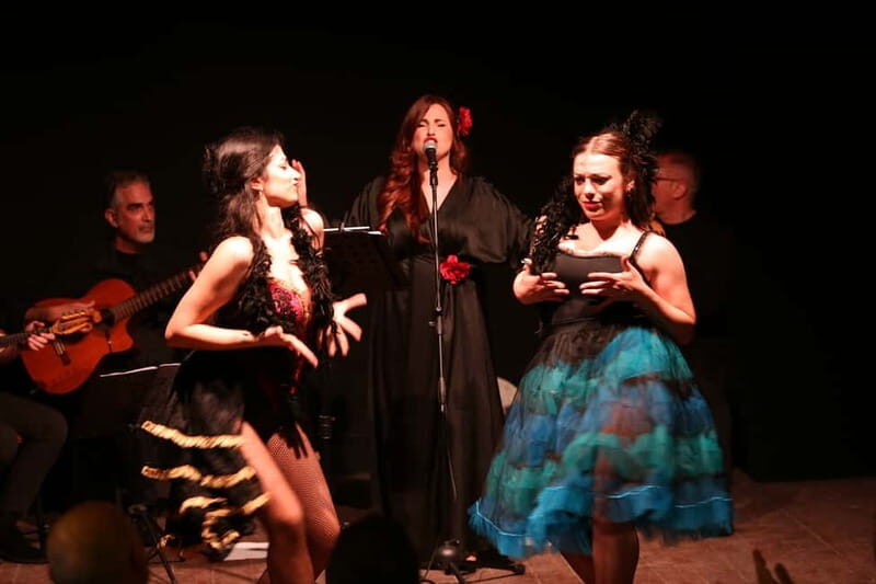 neapolitan show with traditional music, dance and tasting! - Behind-the-Scenes Visit