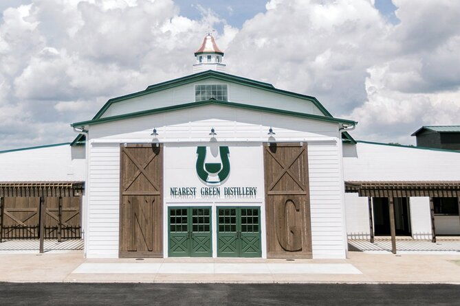 nearest-green-distillery-transportation-tour-and-tasting