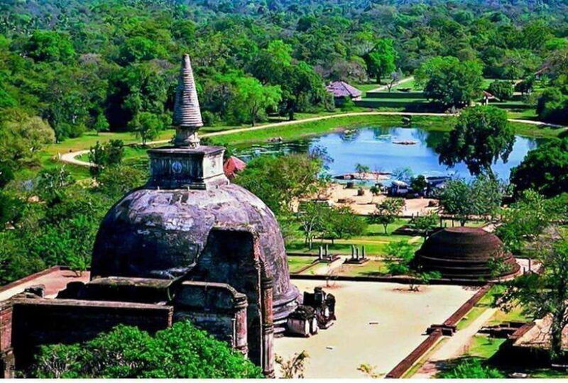 negombo-colombo-all-inclusive-sigiriya-polonnaruwa-day