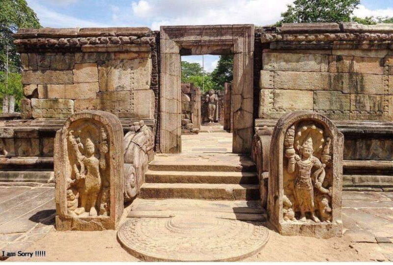 negombo-colombo-all-inclusive-sigiriya-polonnaruwa-day