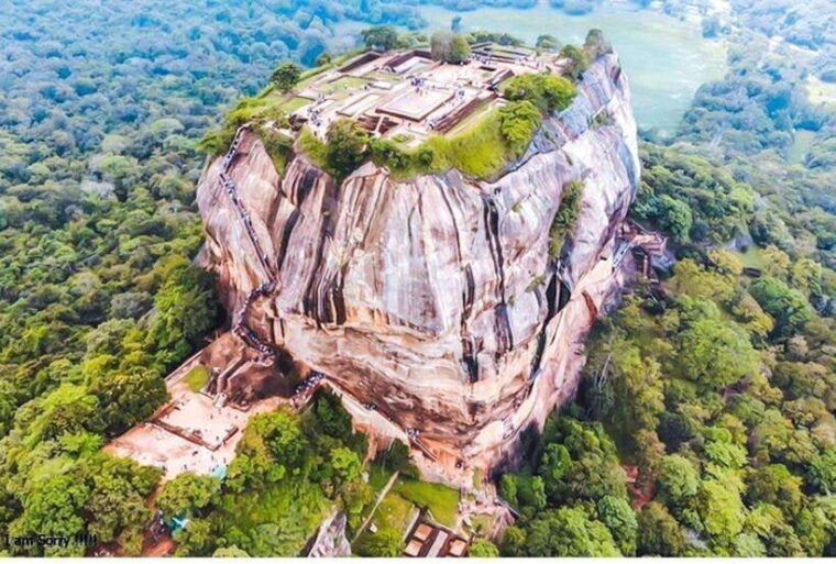 negombo-colombo-all-inclusive-sigiriya-polonnaruwa-day