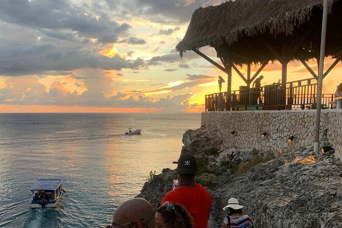negril-7-mile-beach-party-catamaran-cruise-snorkeling-and-ricks-cafe-combo
