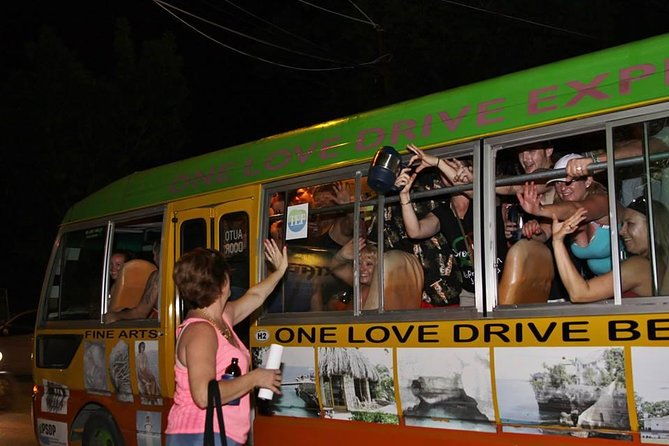 negril-one-love-bus-bar-crawl