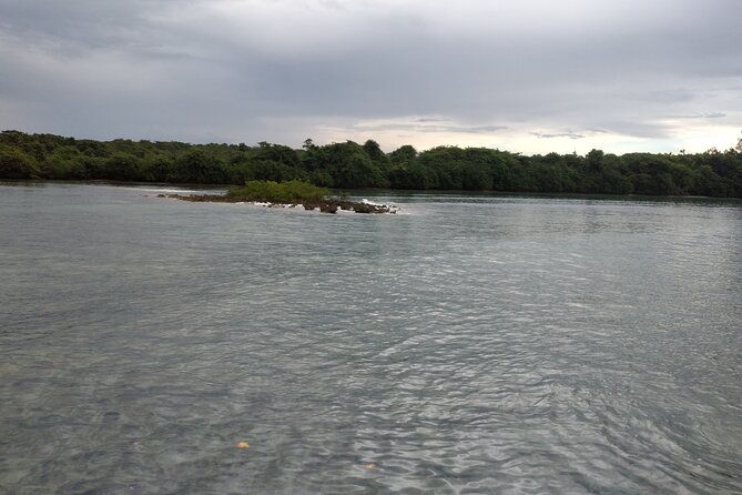 negril-private-and-public-beach-with-ricks-cafe-from-montego-bay