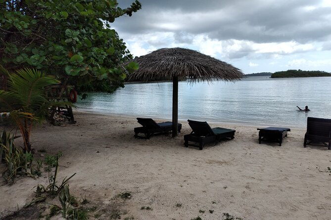 negril-private-and-public-beach-with-ricks-cafe-from-montego-bay