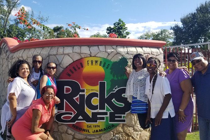 negril-seven-miles-beach-day-and-ricks-cafe-sunset-private-tour