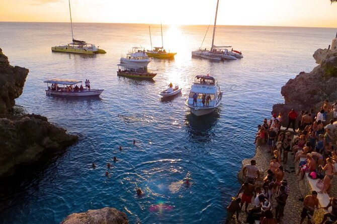 negril-sunset-catamaran-cruise-with-snorkeling-and-ricks-cafe