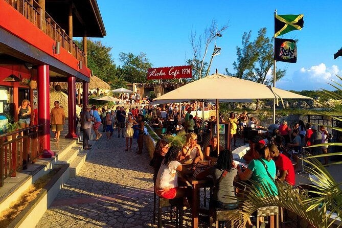 negril-sunset-catamaran-cruise-with-snorkeling-and-ricks-cafe