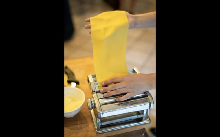 neighborhood-shopping-homemade-pasta