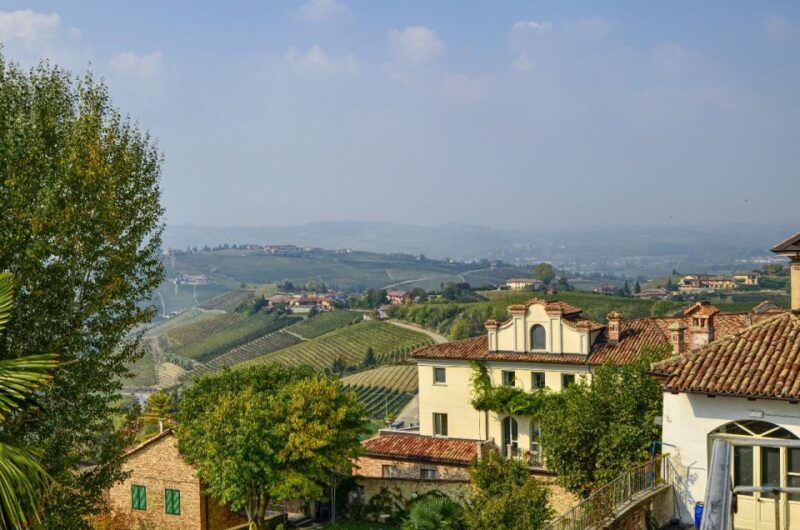 neive-cycling-tour-from-neive-to-barbaresco
