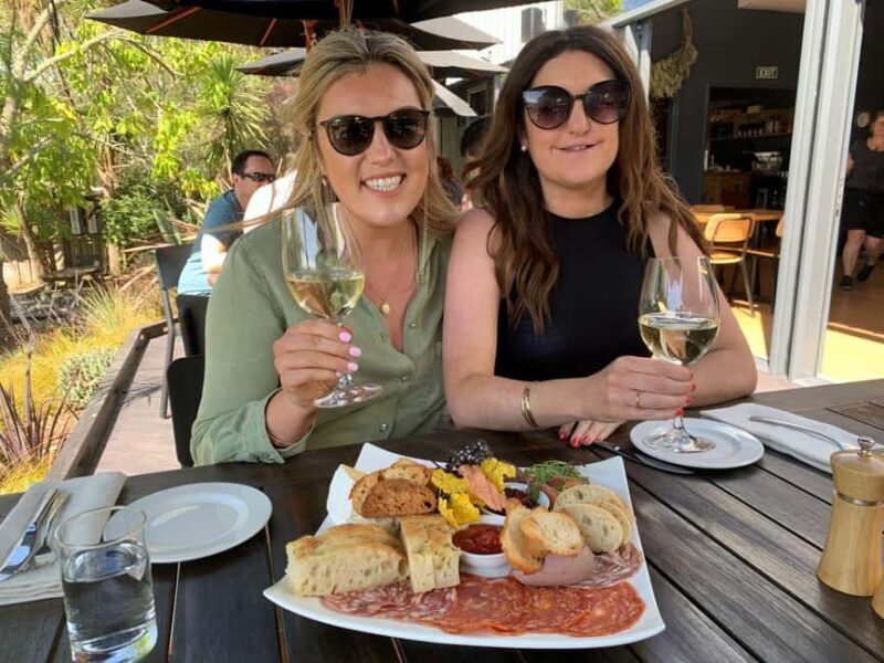 Nelson: Wine Tour with Tastings and Lunch - The Vineyard Lunch