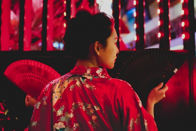 neon-night-cyberpunk-photoshoot-in-soho-and-the-banksy-tunnel