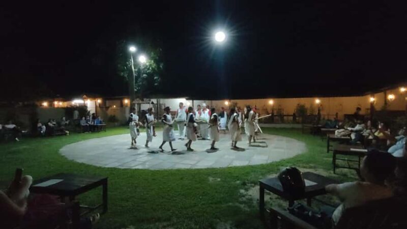 Nepal: 8Days Triangle Tour Of Kathmandu Pokhara And Chitwan - FAQ