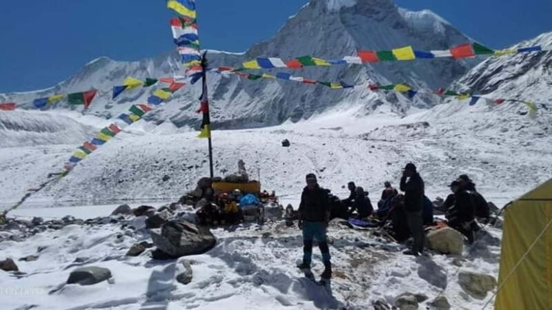 Nepal: Guided 30-day climbing trip - Mera, Island & Lobuche - The Cost and Its Value
