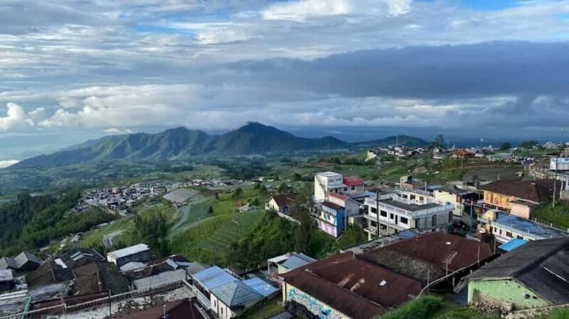 Nepal van Java Village & Elo River Rafting Tour - The Sum Up