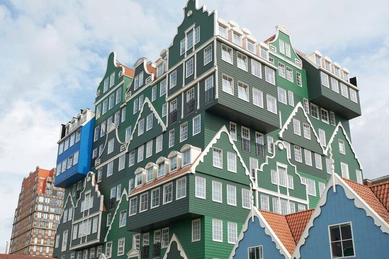 netherlands-private-tourtesla-suv-zaanse-schans-volendam