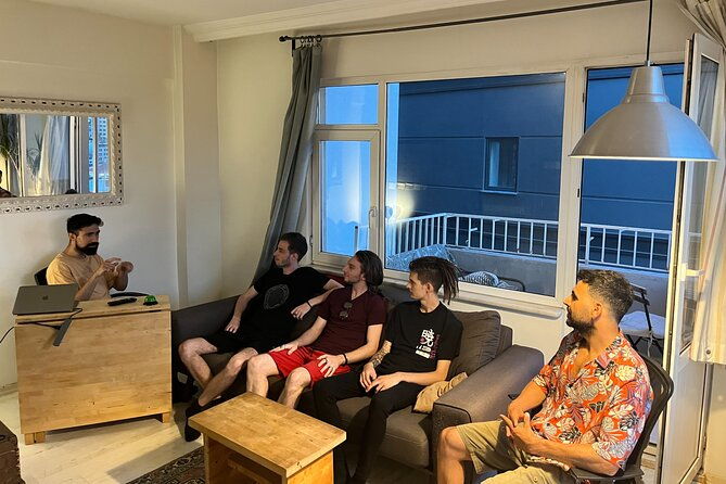 networking-turkish-tea-tasting-in-istanbul-sip-connect