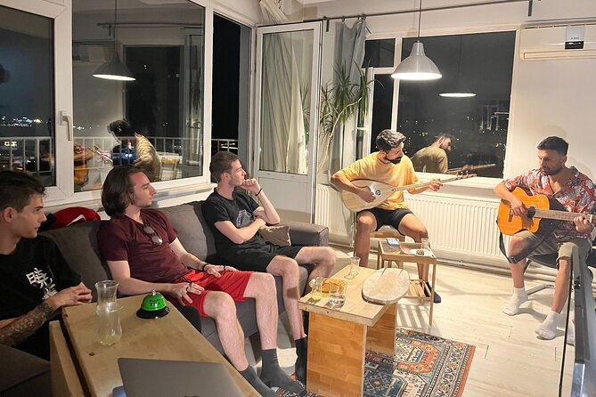 networking-turkish-tea-tasting-in-istanbul-sip-connect