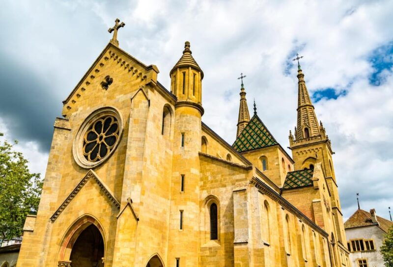 Neuchâtel: Express Walk with a Local in 60 minutes - Why This Tour Is a Great Choice  