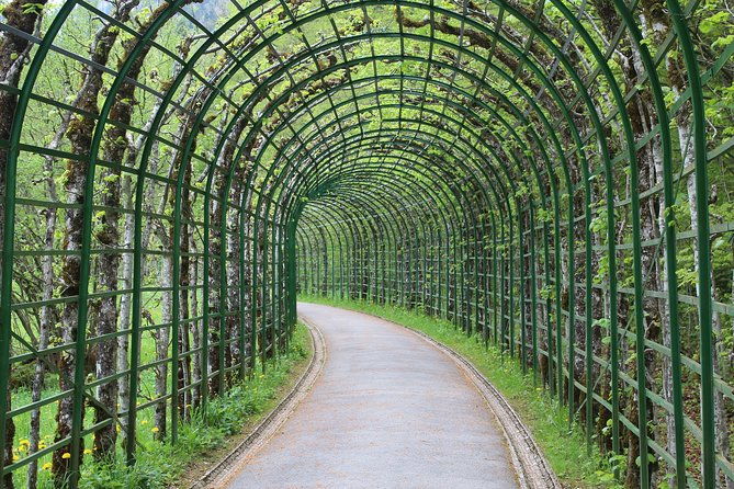 neuschwanstein-castle-and-linderhof-palace-day-trip-from-munich