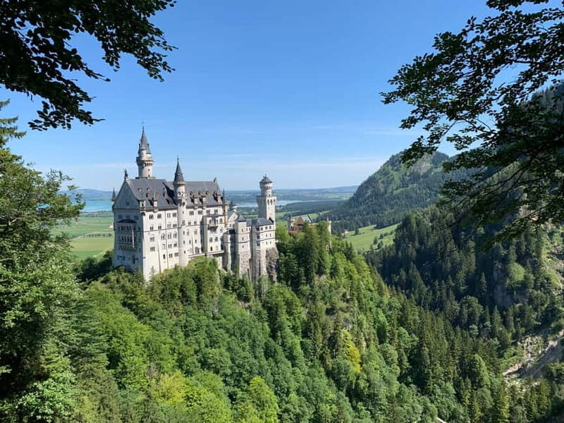 Neuschwanstein Castle, Linderhof Palace & Oberammergau Trip - Key Points