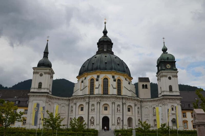 Neuschwanstein from Innsbruck, private tour, driveandguide - Key Points