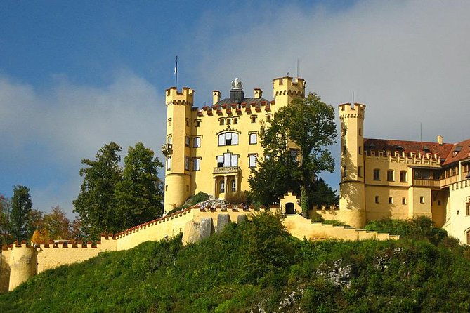 neuschwanstein-ticket-city-bike-from-fuessen-2