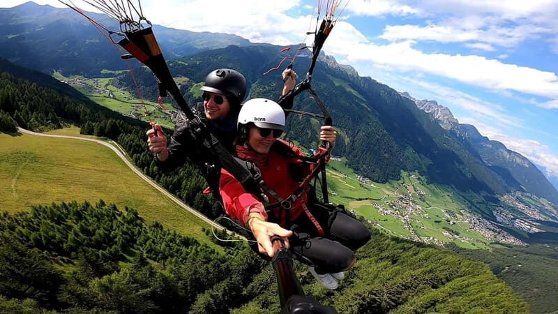 Neustift im Stubaital: Super Combo Paragliding Flight - Introduction to the Neustift Paragliding Experience