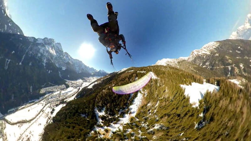 Neustift im Stubaital: Tandem Paragliding Flight - The Landing and Post-Flight Experience