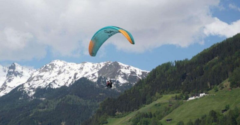 neustift-in-stubaital-morning-paragliding-experience