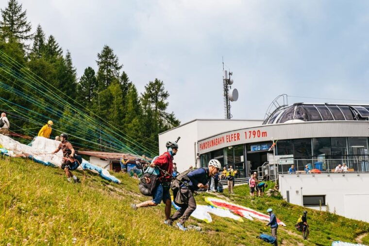 neustift-in-stubaital-tandem-paragliding-flight