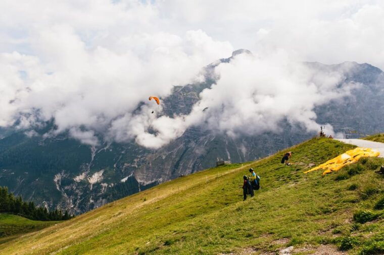 neustift-in-stubaital-tandem-paragliding-flight