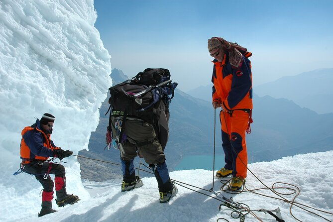 nevado-tocllaraju-expedition-6034-m-climb-the-cordillera-blanca