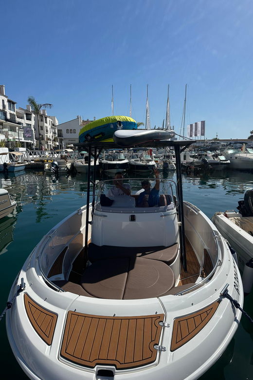 new-boat-trip-in-puerto-banus-with-friends-family-dolphins