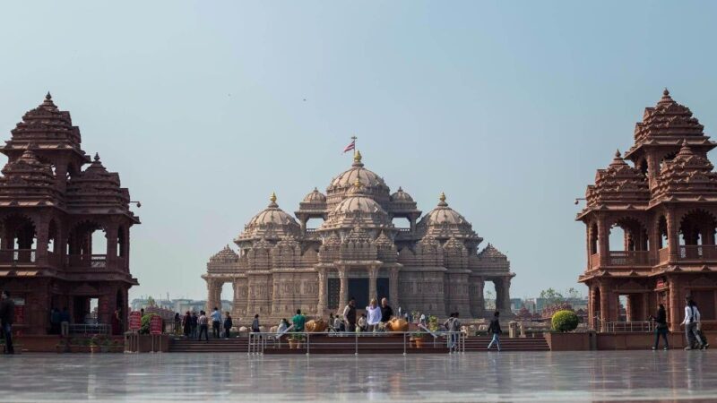 New Delhi: Akshardham Temple Tour with Water and Light Show - Cultural Exhibits: Three Darshans