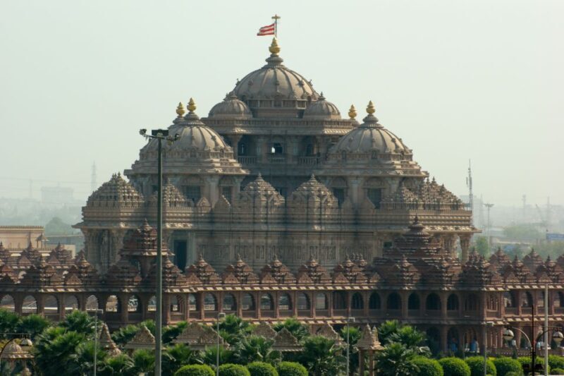 New Delhi: Akshardham Temple Tour with Water and Light Show - Authentic Insights from Reviews
