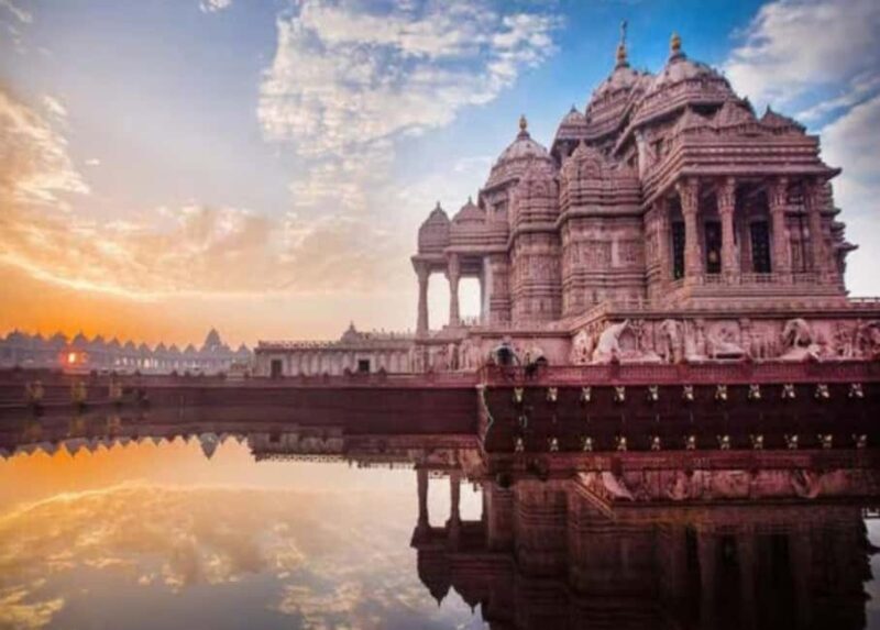 New Delhi: Akshardham Temple Tour with Water and Light Show - Authentic Touches and Insider Tips